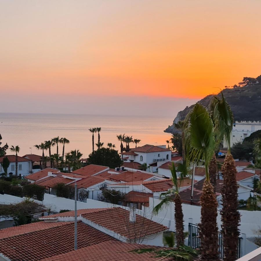 Ninfa Sul Mare Apartments 50 M E T R I Dal Mare Parcheggio Gratuito Custodito Капо-Ватикано Экстерьер фото