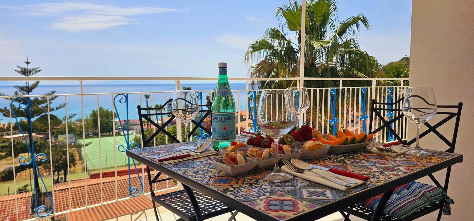 Ninfa Sul Mare Apartments 50 M E T R I Dal Mare Parcheggio Gratuito Custodito Капо-Ватикано Экстерьер фото